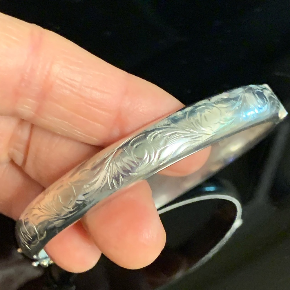 Sterling vintage bangle bracelet Hallmark with Makers marks and numbered.